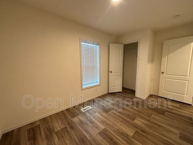 Foto del edificio - 700 S 12th St