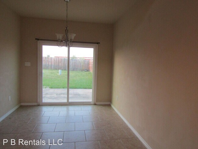 Foto del edificio - 4 br, 2.5 bath House - 7914 SW Forest Ave.