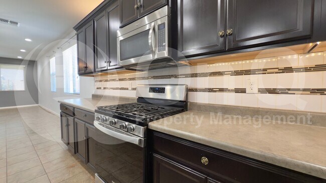 Foto del edificio - 41601 W Elm Dr