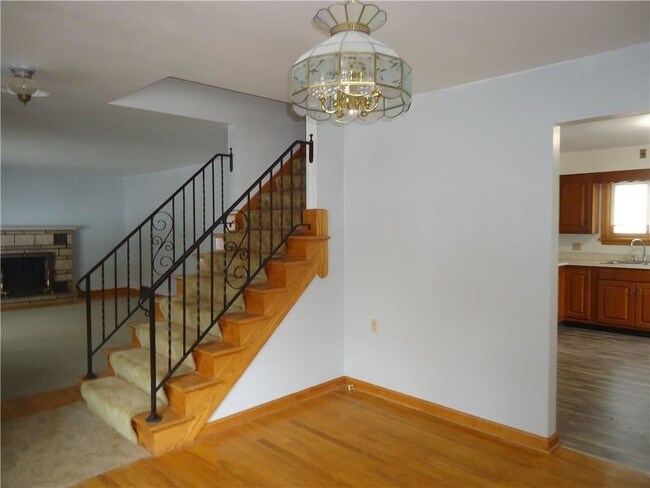 Building Photo - 962 Colony Dr