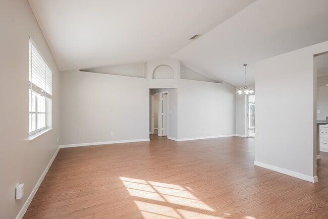 Building Photo - 3406 SW 14th Pl