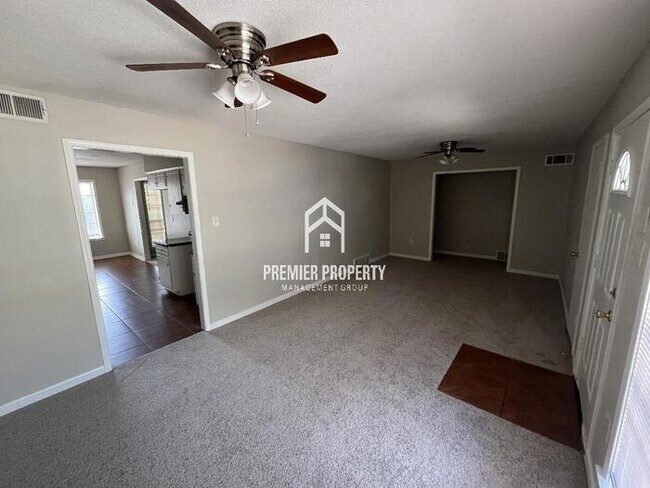 Building Photo - 2045 Wilson Rd