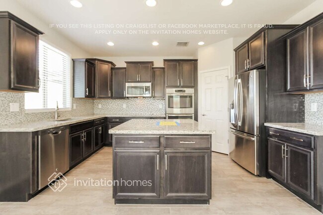 Foto del edificio - 26532 N 132nd Ln