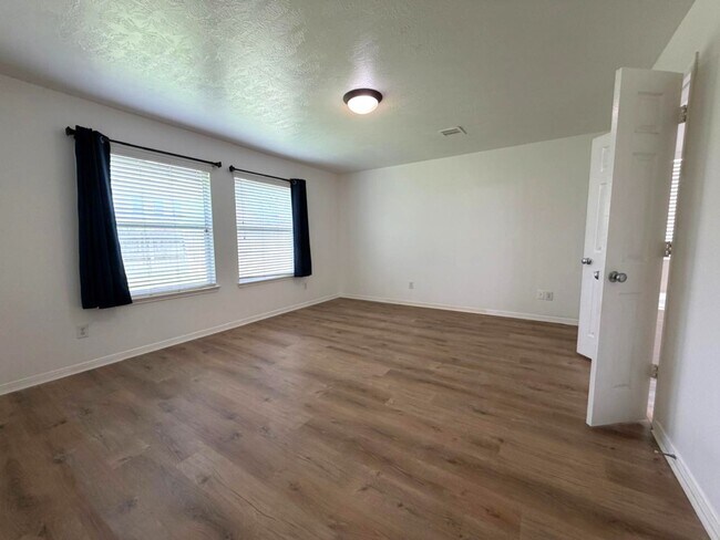 Foto del edificio - 24627 Cobble Canyon Ln