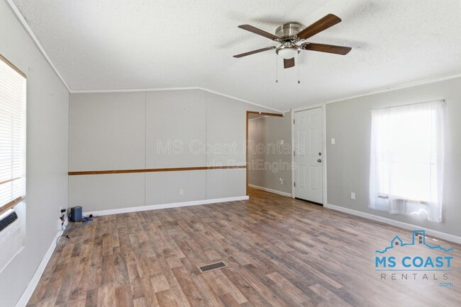 Foto del edificio - 2076 Pine Hill Rd