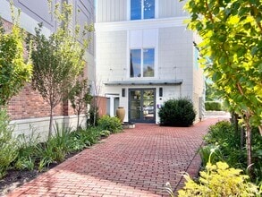 Building Photo - 848 Weed St