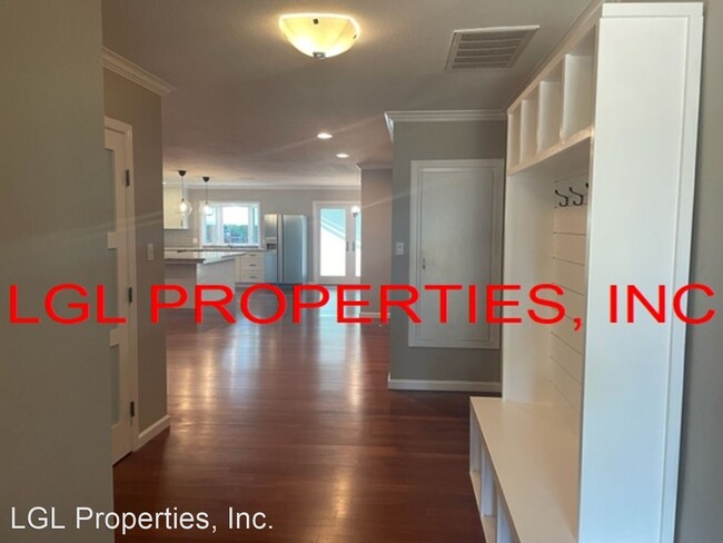 Building Photo - 4 br, 3.5 bath House - 1060 Appollo Way
