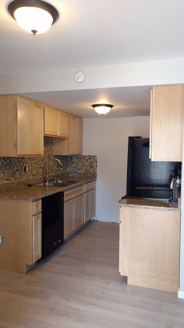 Foto del edificio - AMAZING 3 Bed 2 Bath Townhome in Lafayette- Available August 10th