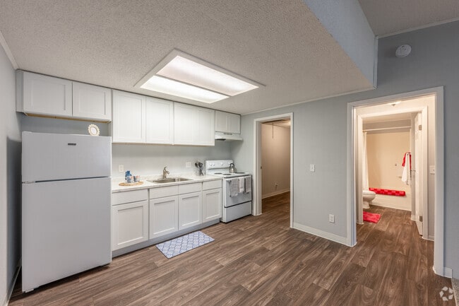 Interior Photo - The Cottages @ Sugartree