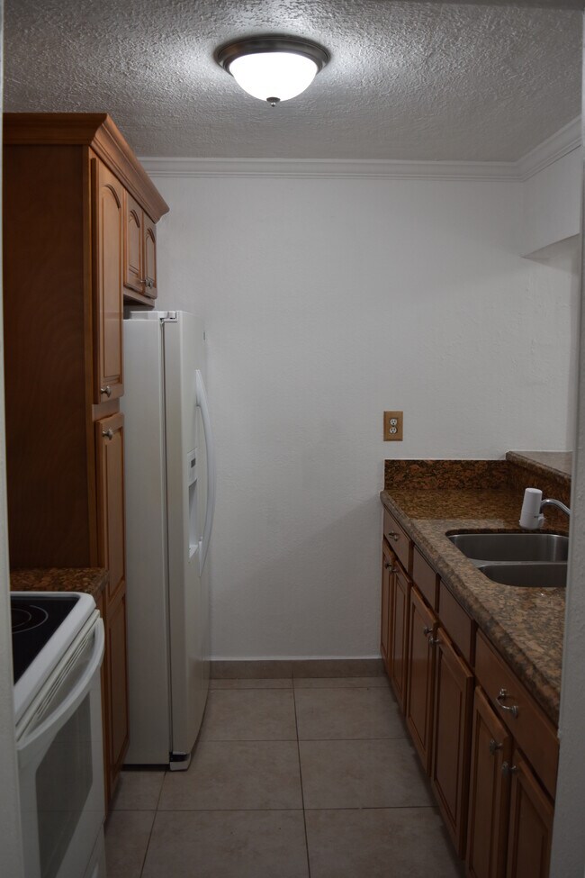 Foto del edificio - 8002 SW 149th Ave