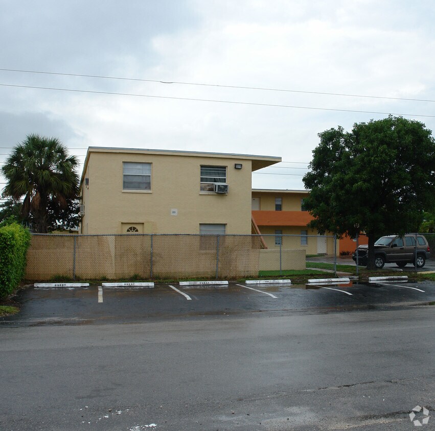 Foto del edificio - 721 NW 3rd Ave