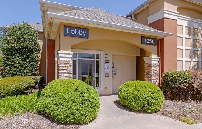 Foto del edificio - Furnished Studio-Atlanta - Perimeter - Hammond Drive