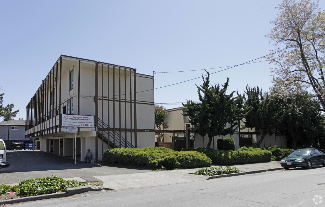 Primary Photo - 955-959 Joaquin Ave