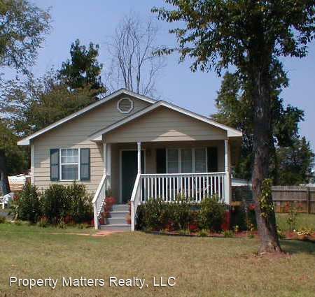 Primary Photo - 3 br, 2 bath House - 207 Church Street