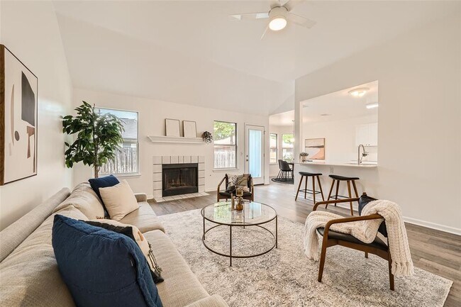 Foto del edificio - 905 Jasmine Trail