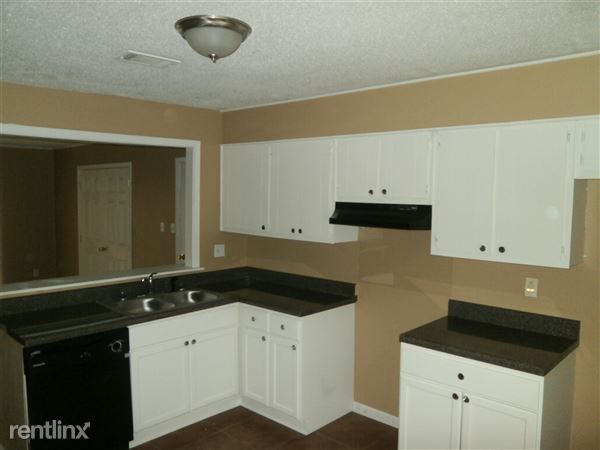 Building Photo - 892 Hackberry Dr