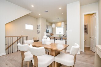 Building Photo - 139 Eastwood St