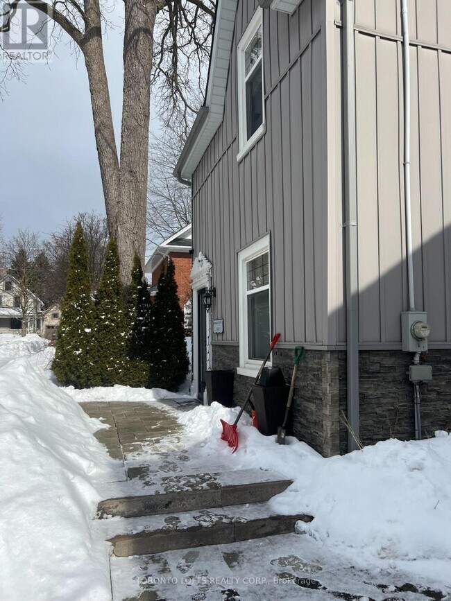 Photo du bâtiment - 149 Elm St