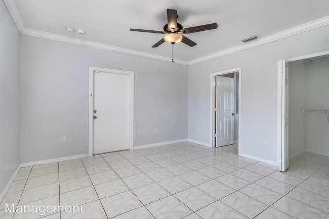 Building Photo - 3 br, 2 bath House - 1114 Hudson Street E