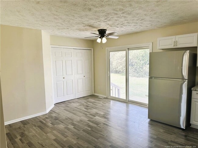 Building Photo - 4938 Tangerine Dr