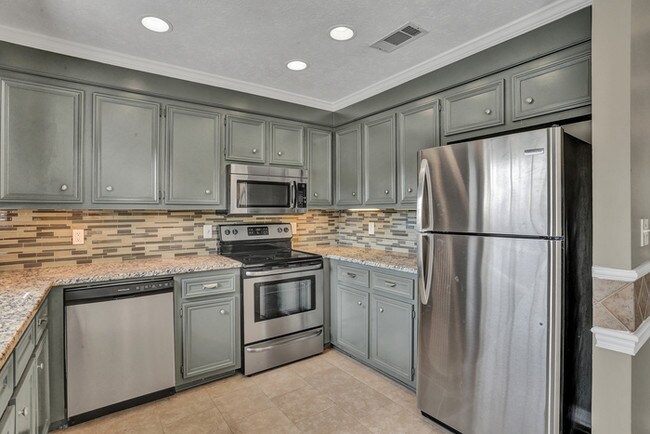 Building Photo - Beautiful Home for Lease!
