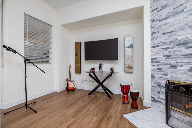 Foto del edificio - 49527 Wayne St