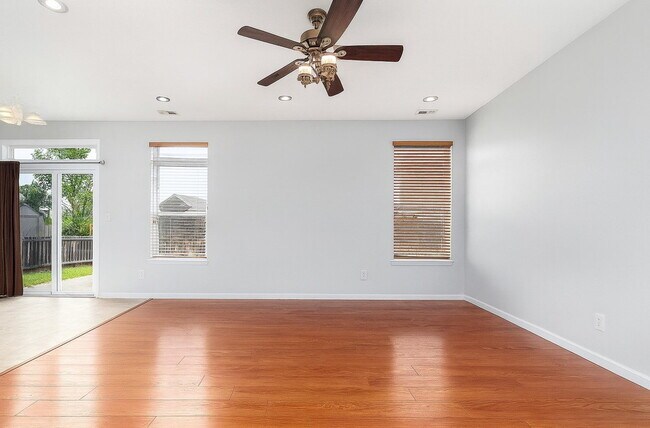 Foto del edificio - 4570 Matthew St