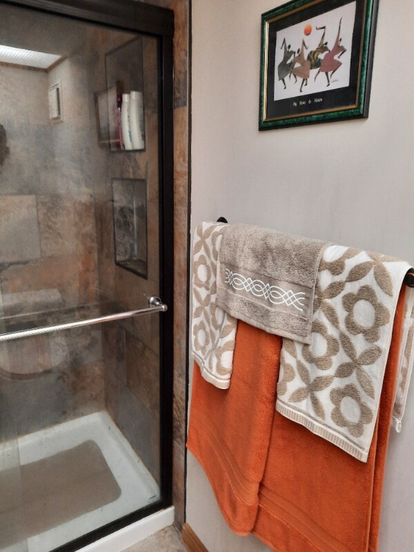 Foto del edificio - 9276 Yellowwood Dr