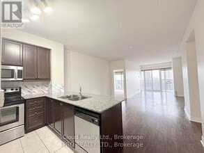 Building Photo - 60 Absolute Ave