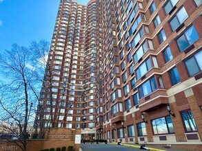 Building Photo - 100 Old Palisade Rd
