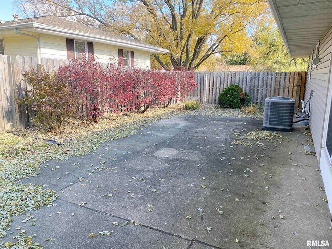 Foto del edificio - 1829 W Daytona Dr