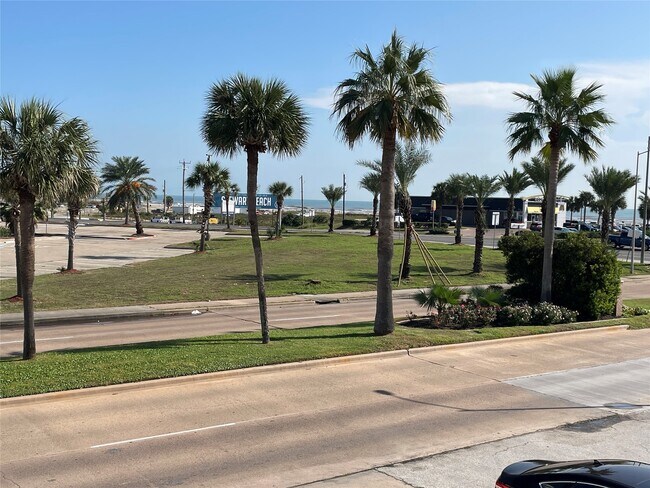 Foto del edificio - 909 University Blvd