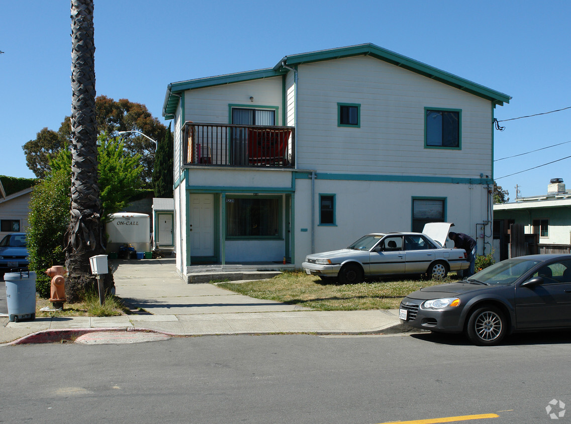 Building Photo - 1221 Beacon Ave