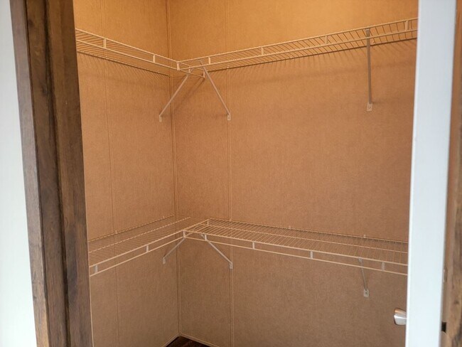 Foto del edificio - 999 Fortino Blvd