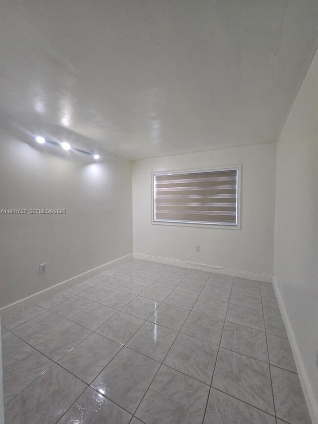 Building Photo - 15620 SW 80th St