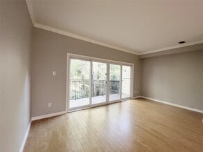 Building Photo - 1801 Stoney Brook Dr