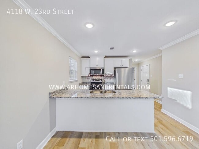 Foto del edificio - 4118 W 23rd St