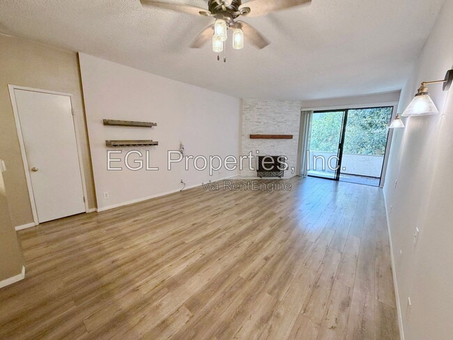 Building Photo - 3480 Barham Blvd