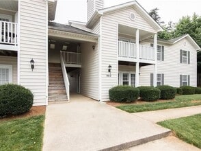 Building Photo - 802 Moultrie Ct