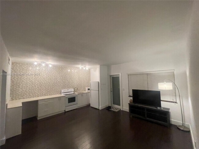Foto del edificio - 990 Meridian Ave