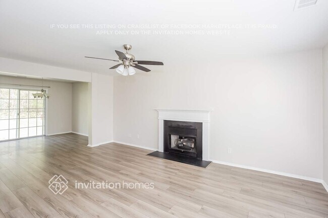Foto del edificio - 2121 Mallard Green Pl