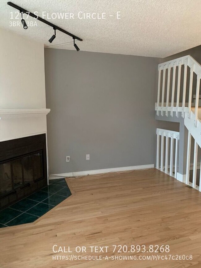Building Photo - Luxury Living in Lakewood: Your Dream Home...