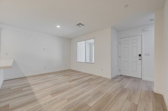 Foto del edificio - 10772 Paget Ct