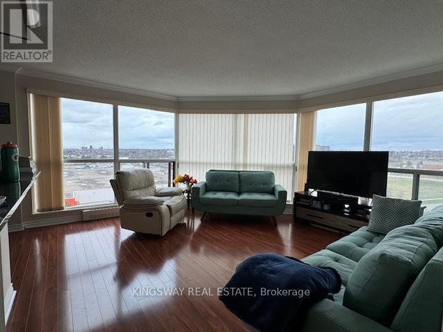 Photo du bâtiment - 2177-2177 Burnhamthorpe Rd W