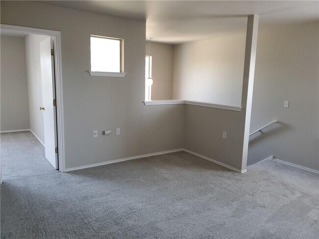 Foto del edificio - 11412 James Haller Dr