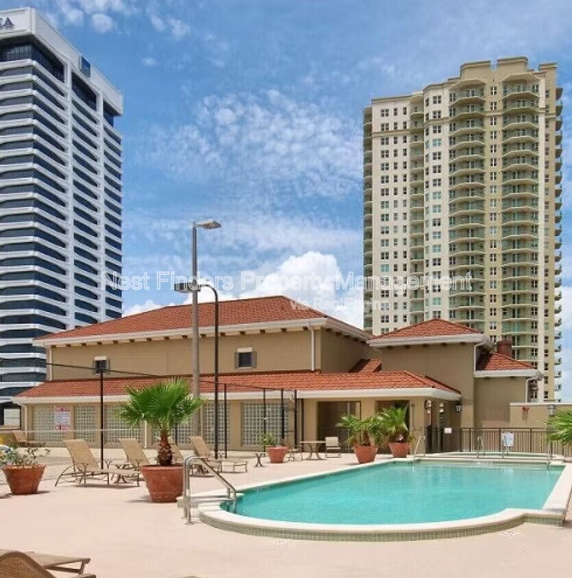 Foto principal - 1478 Riverplace Blvd