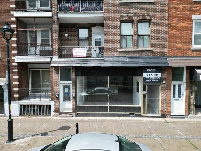 Building Photo - 5235 Rue Wellington