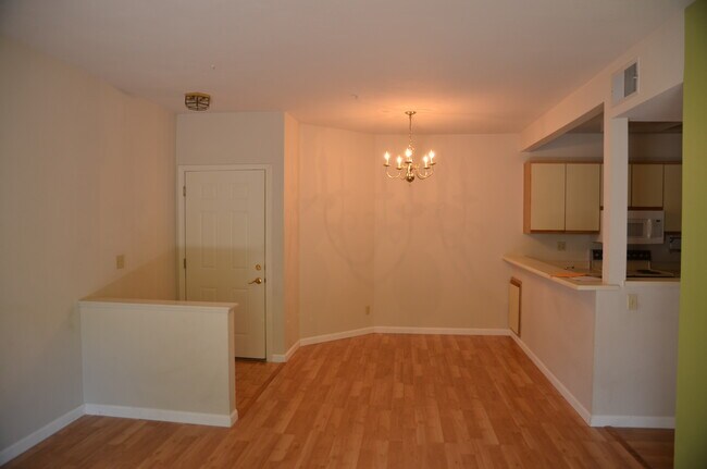 Building Photo - 1280 Stanhope Ln