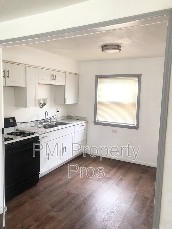 Primary Photo - 5648 N 61st St