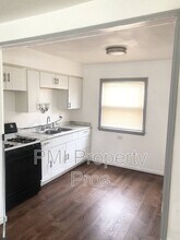 Building Photo - 5648 N 61st St
